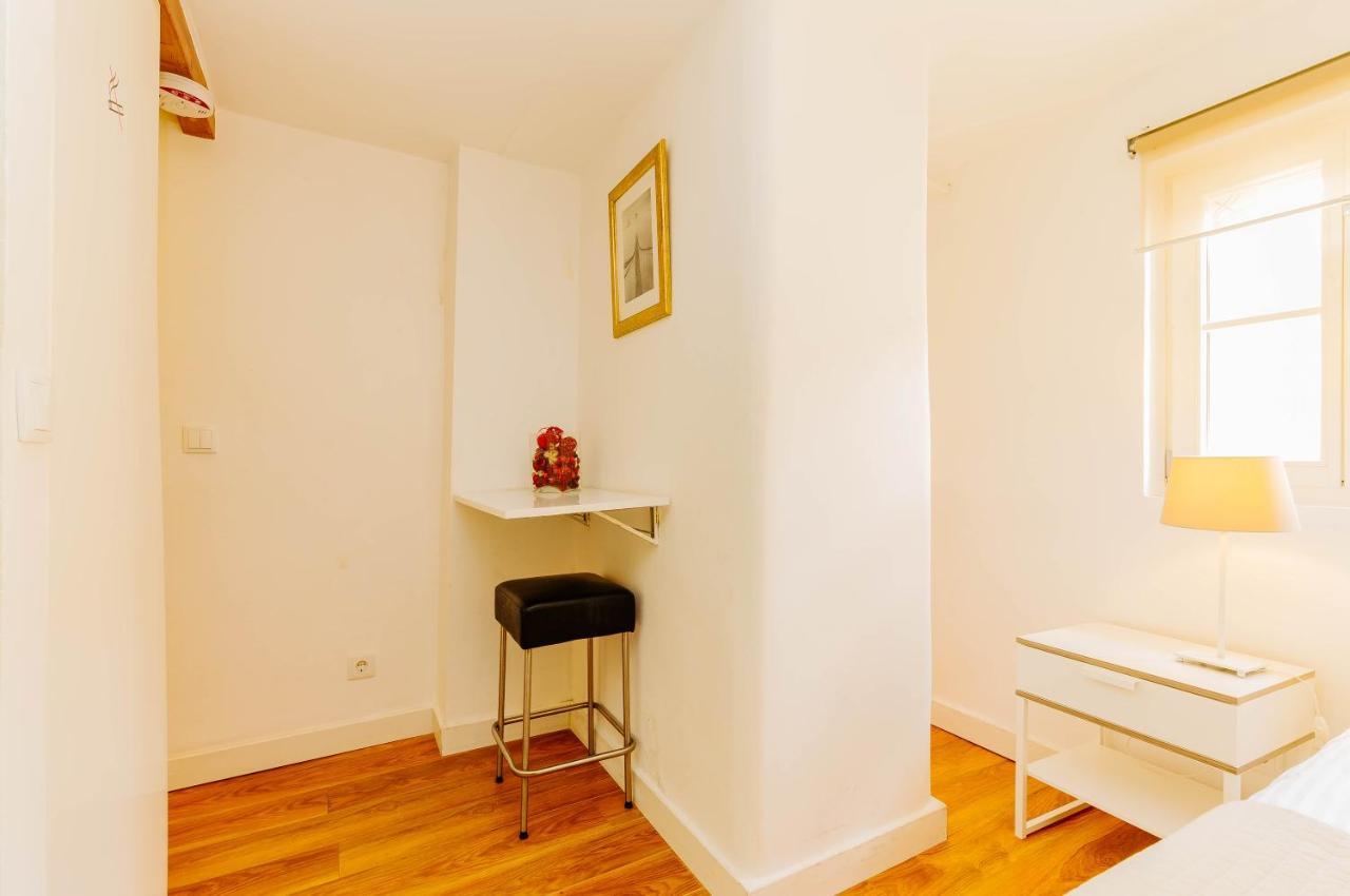 Rent4Rest Bairro Alto Charming 1Bd Apartment Lisboa Eksteriør bilde